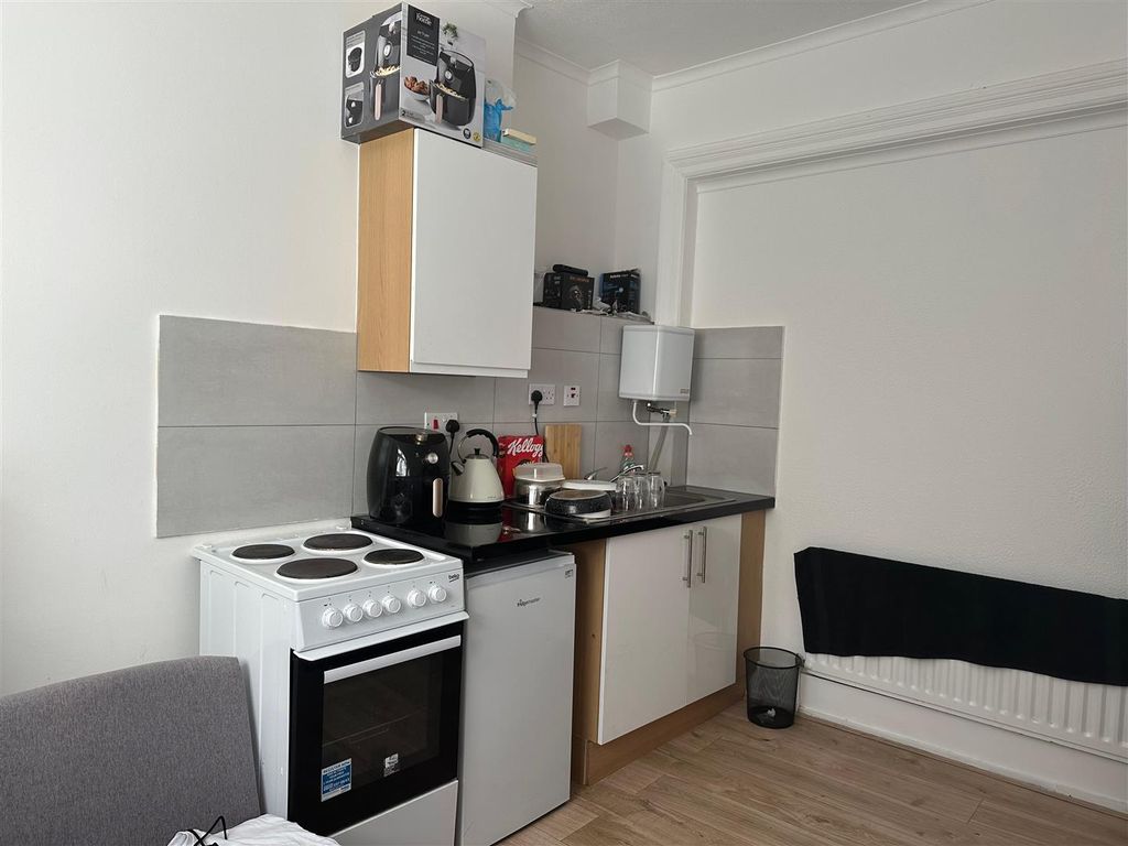 Property photo 2 of 3 7 Hamilton 2.Jpg