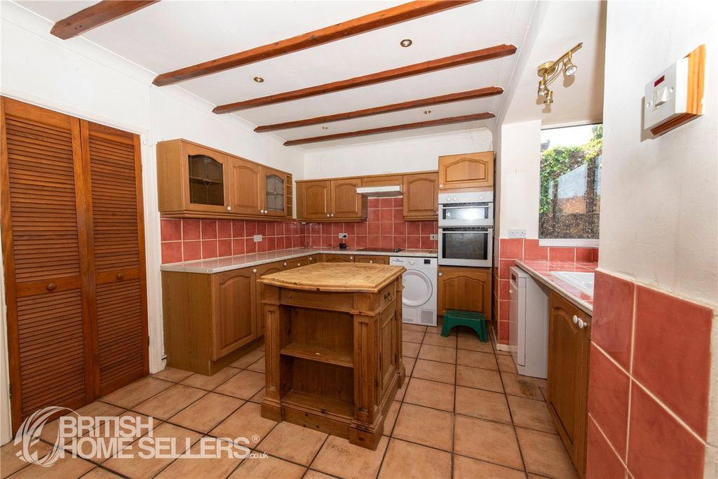 Property photo 3 of 23 Picture No. 25