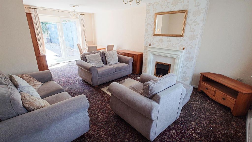 Property photo 3 of 19 Lounge & Dining Room