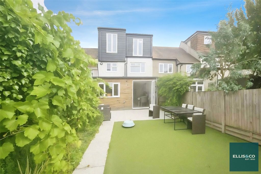 Property photo 3 of 12 Picture No. 09