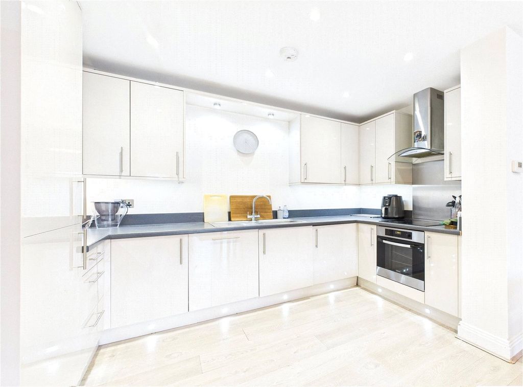 Property photo 2 of 7 Picture No. 16