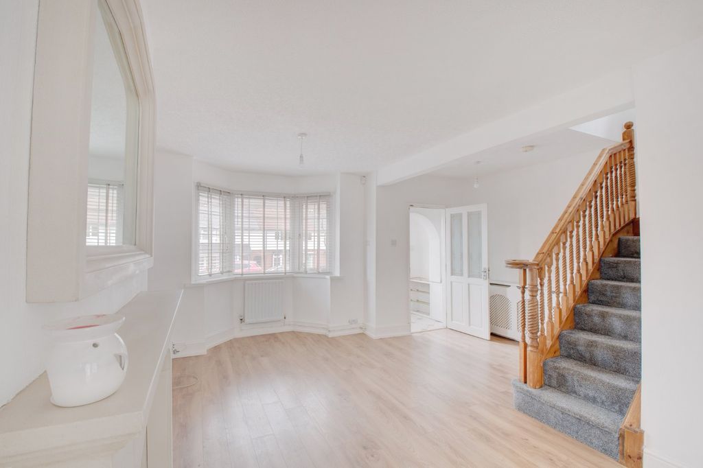 Property photo 2 of 13 Picture No. 02