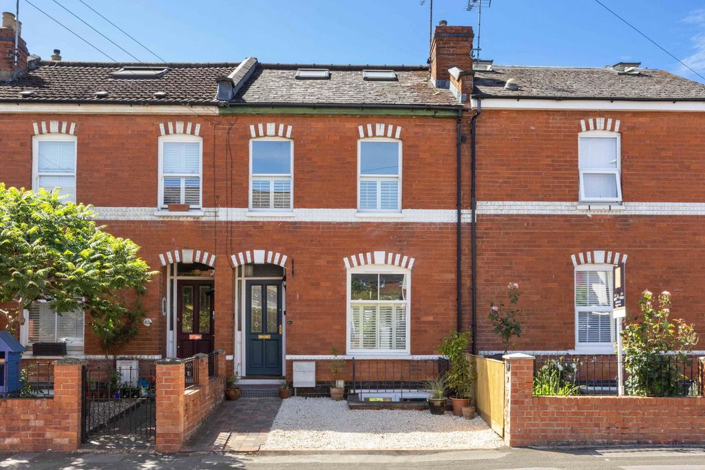 Property photo 1 of 31
