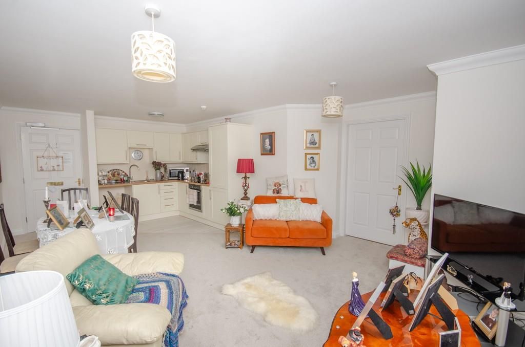 Property photo 2 of 15 Lounge Pic 2.Jpg