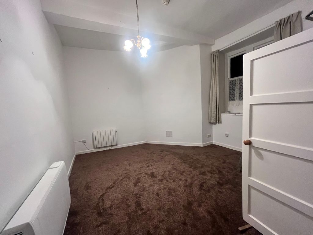 Property photo 2 of 9 Image