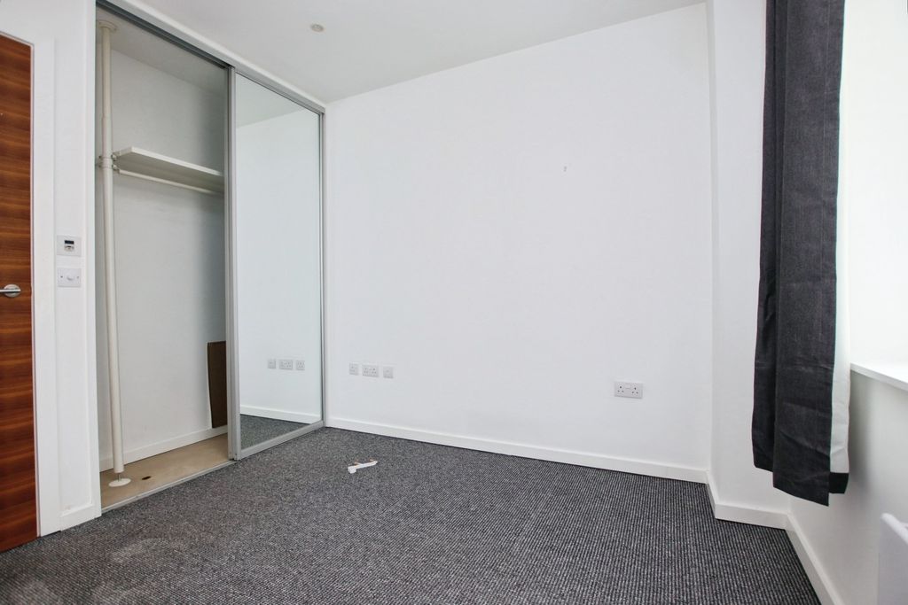 Property photo 3 of 7 4480012