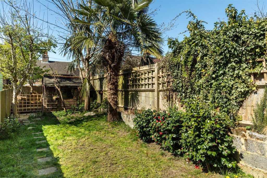 Property photo 3 of 20