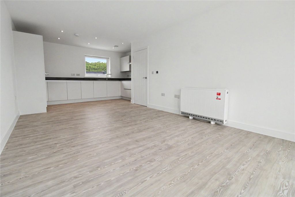 Property photo 3 of 8 Picture No. 02