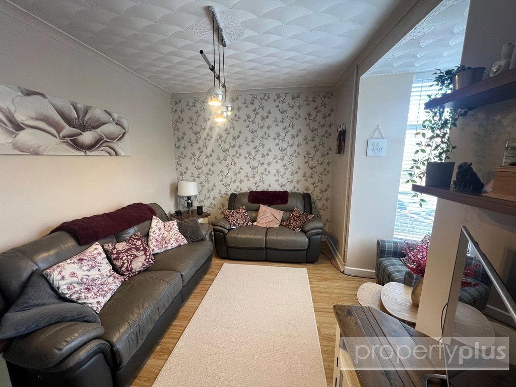 Property photo 3 of 17 Picture No. 09