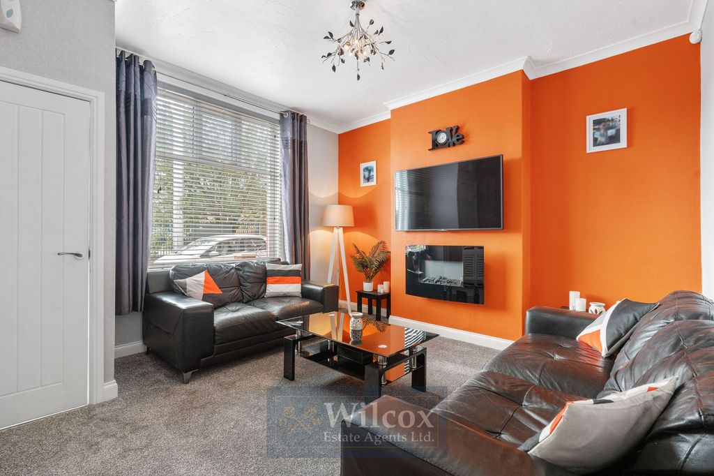 Property photo 2 of 20