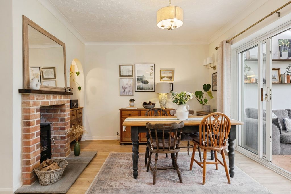 Property photo 3 of 19 Pbox-Img.Jpg