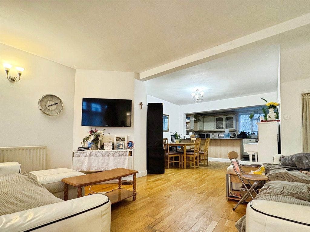 Property photo 2 of 18 Picture No. 06