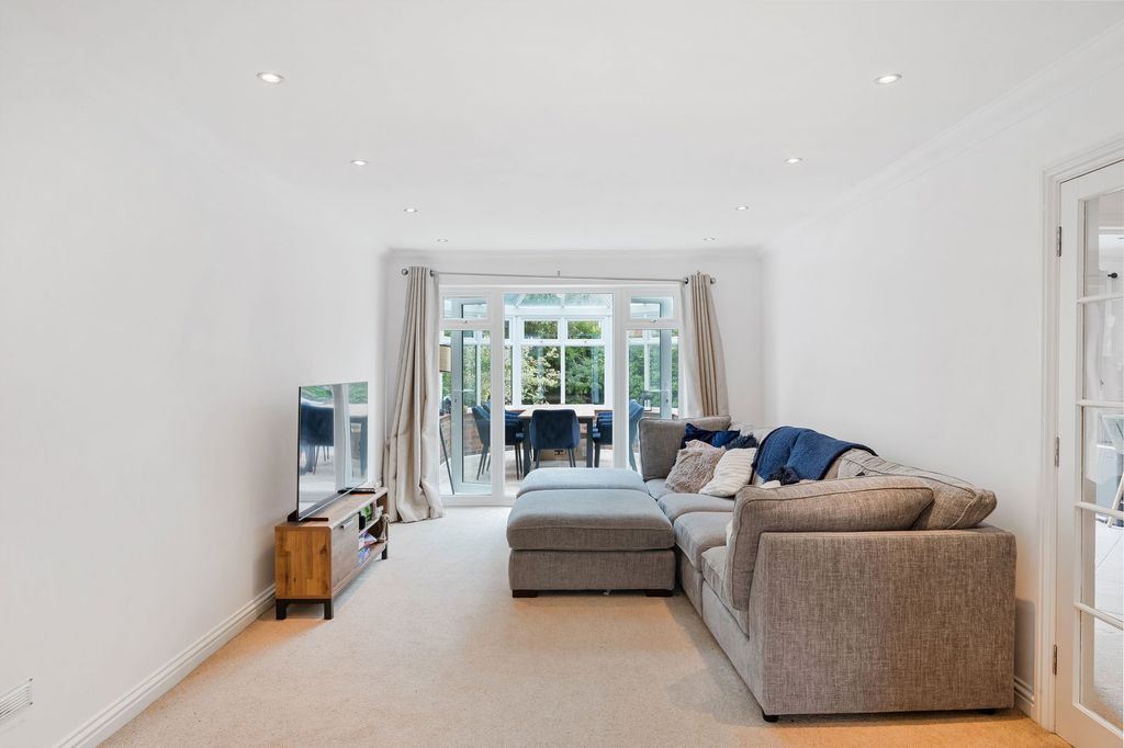 Additional image 6 of 4 bed detached house for saleLincolns Mead, Lingfield RH7