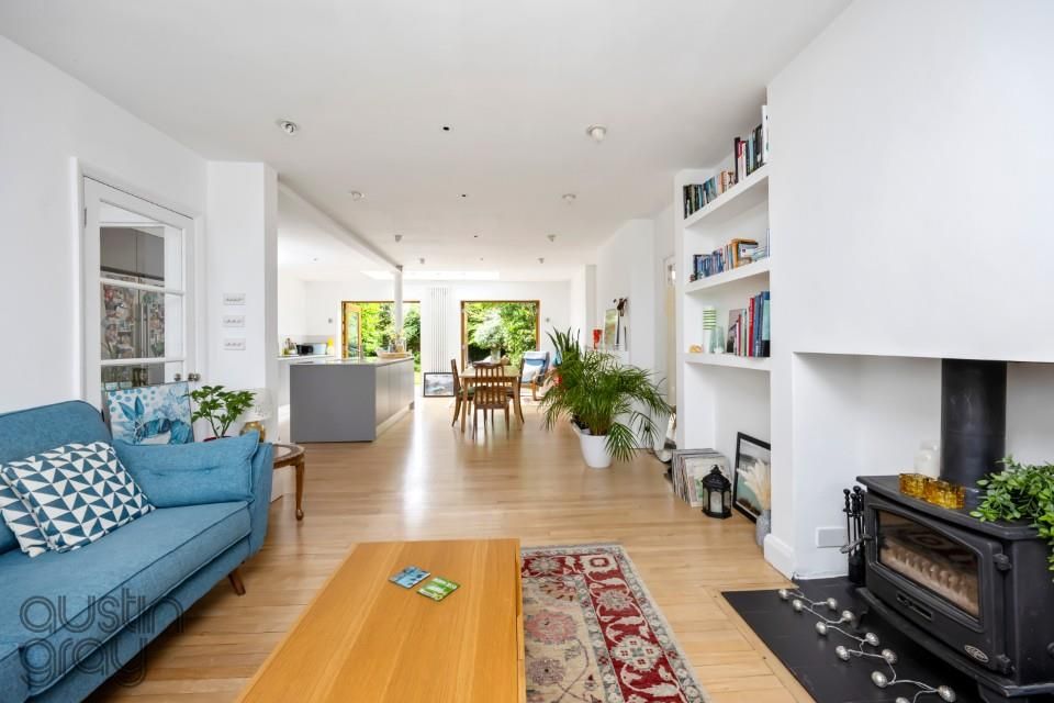 Property photo 3 of 19 Tivoli Road_13-012 (Custom).Jpg