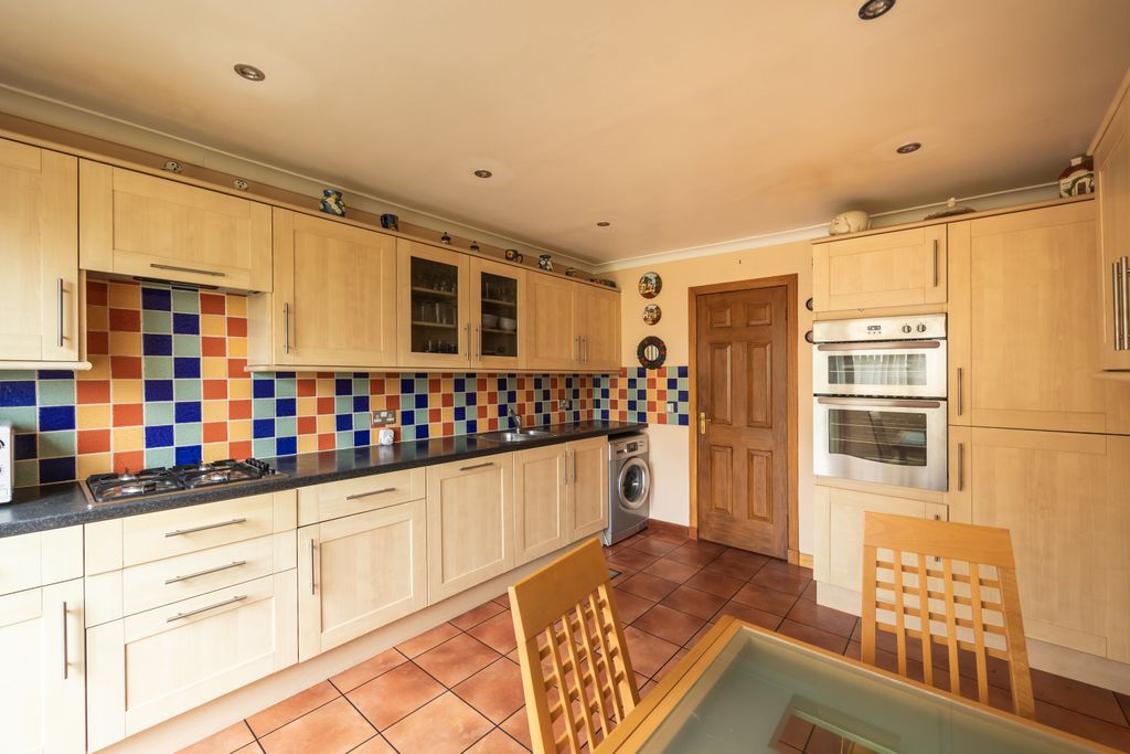 Property photo 3 of 18 Property Image 3