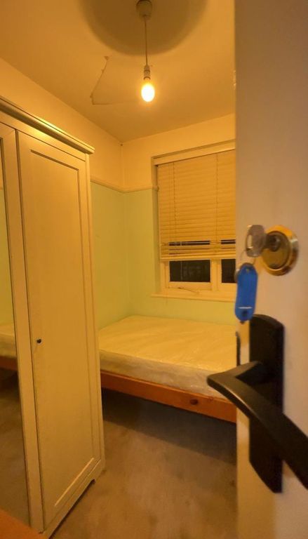 Property photo 1 of 2