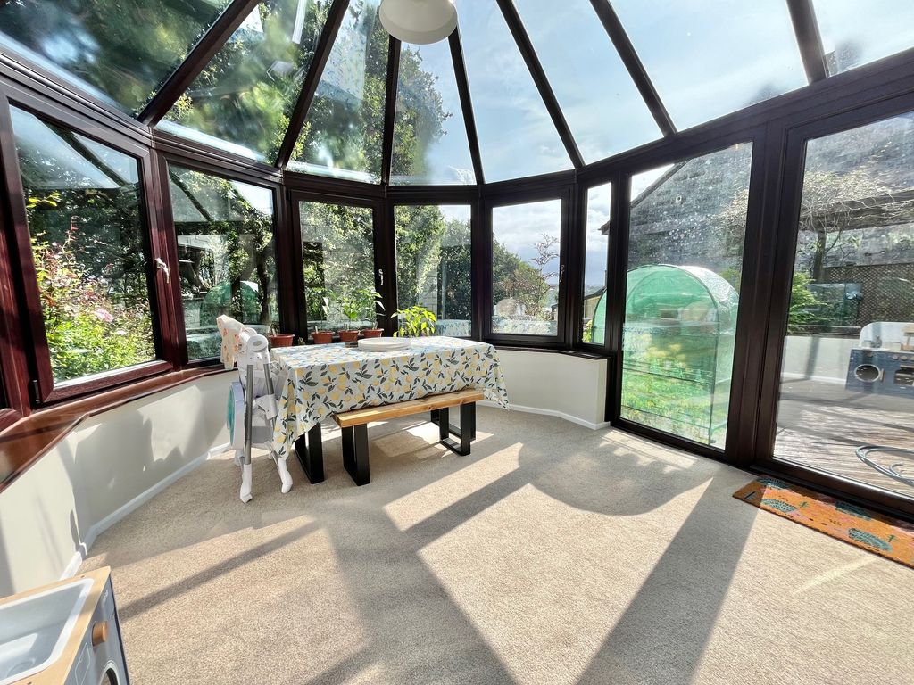 Property photo 2 of 26