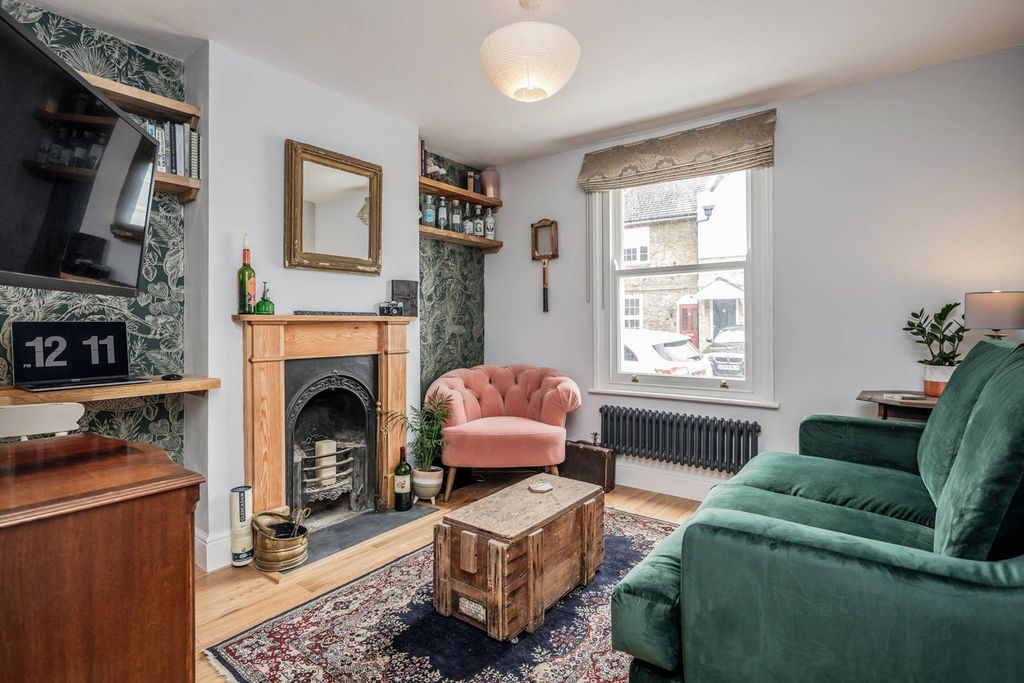 Property photo 1 of 20