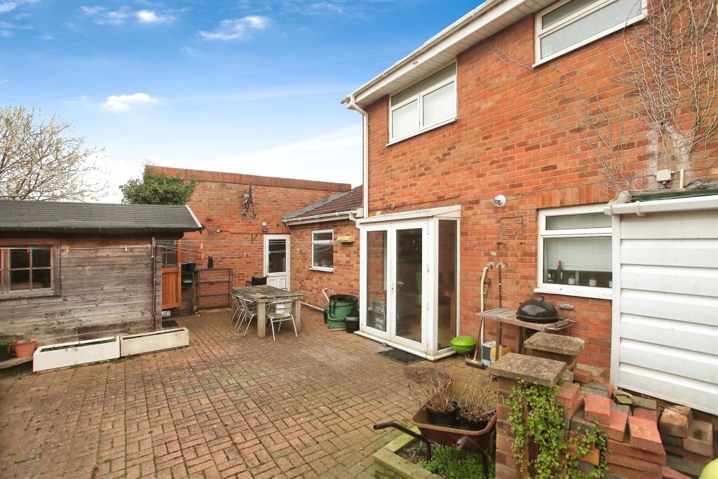 Property photo 3 of 17