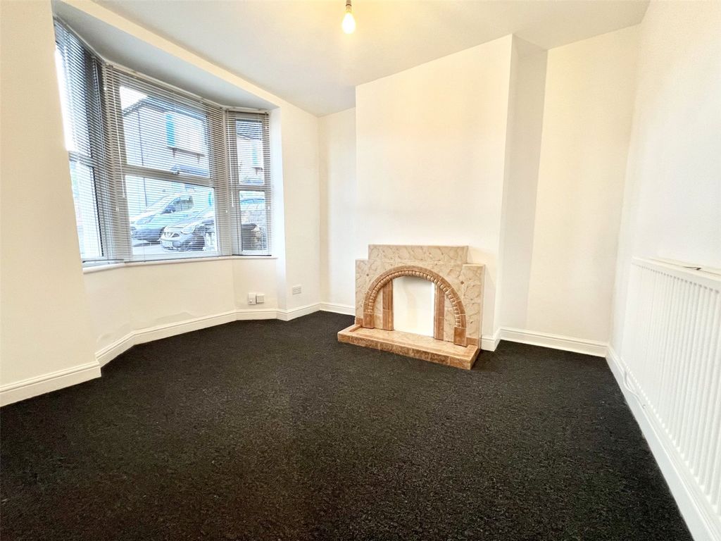 Property photo 3 of 28 Picture No. 31