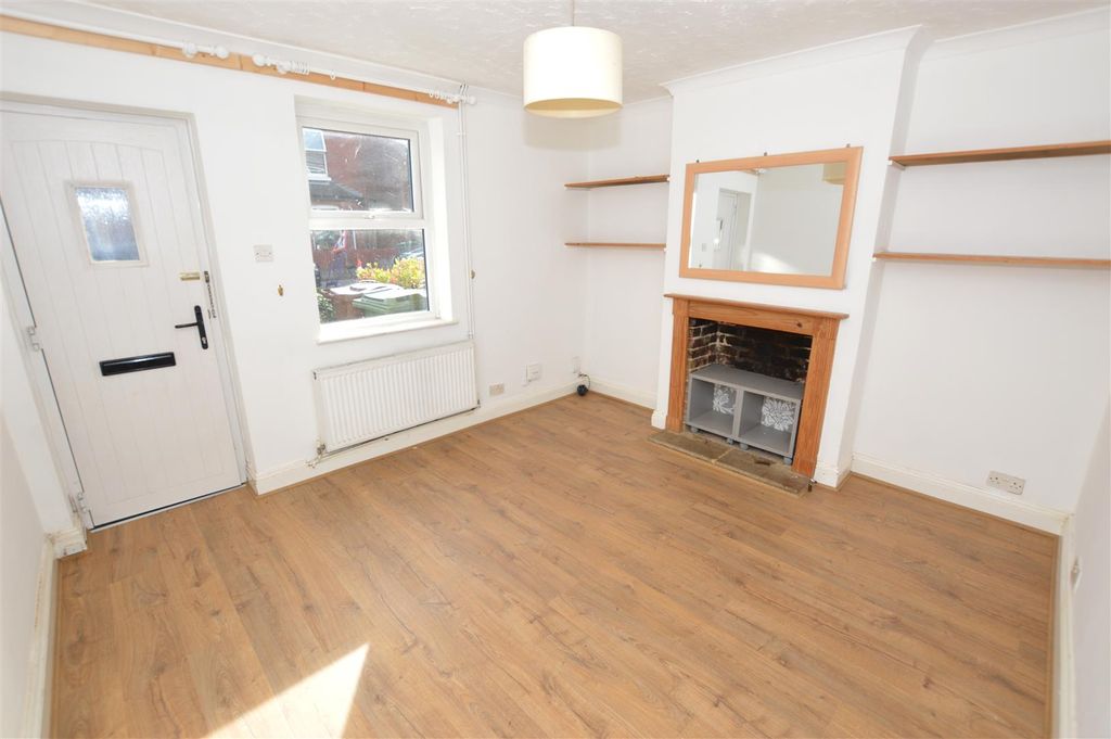 Property photo 2 of 8