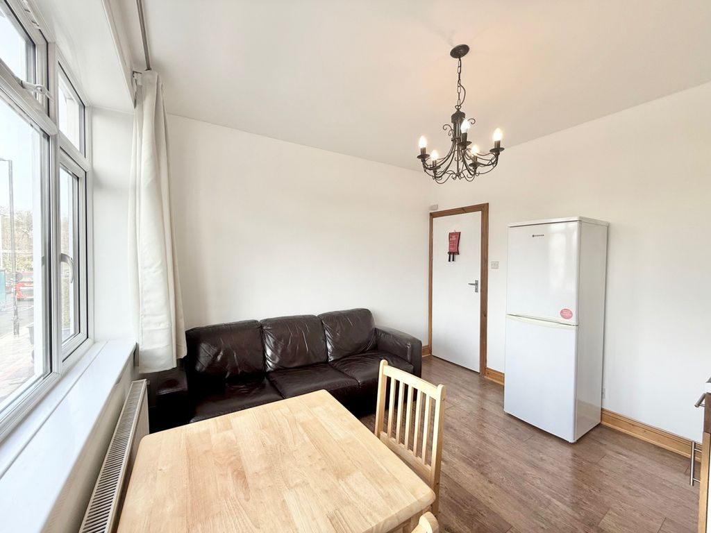 Property photo 3 of 10 Gallery