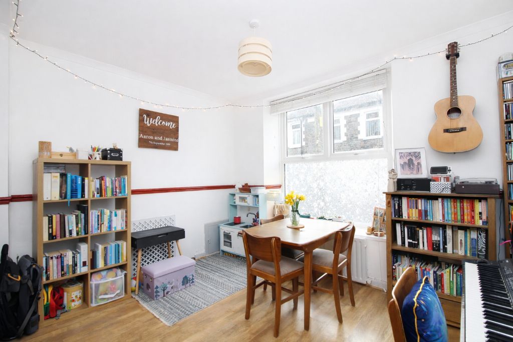 Property photo 3 of 14 Lounge/Diner