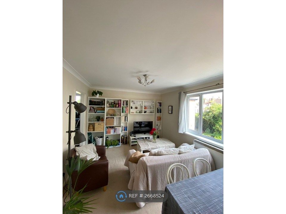 Property photo 3 of 10