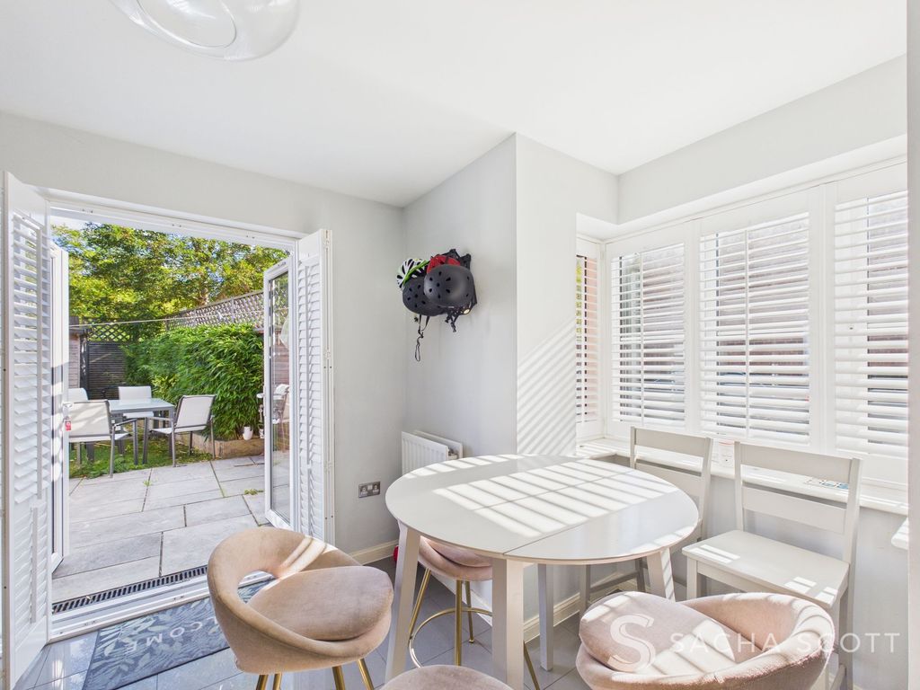Property photo 3 of 27 Dining Area