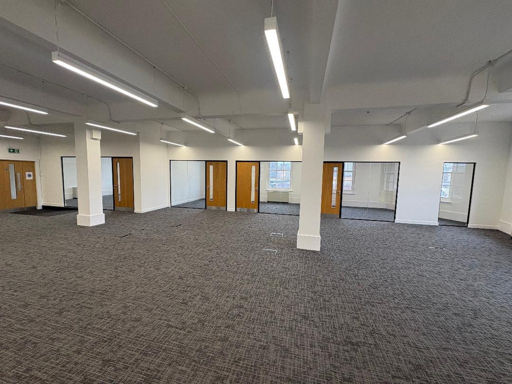 Property photo 3 of 8 Photo 2