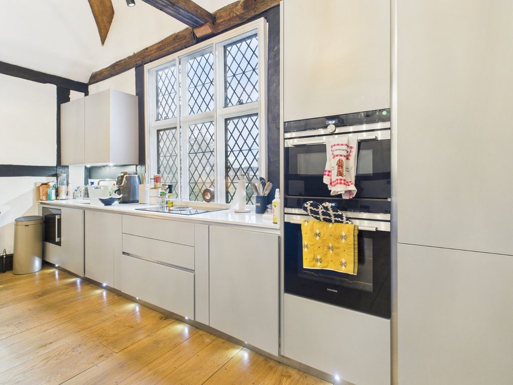 Property photo 3 of 20 Kitchen