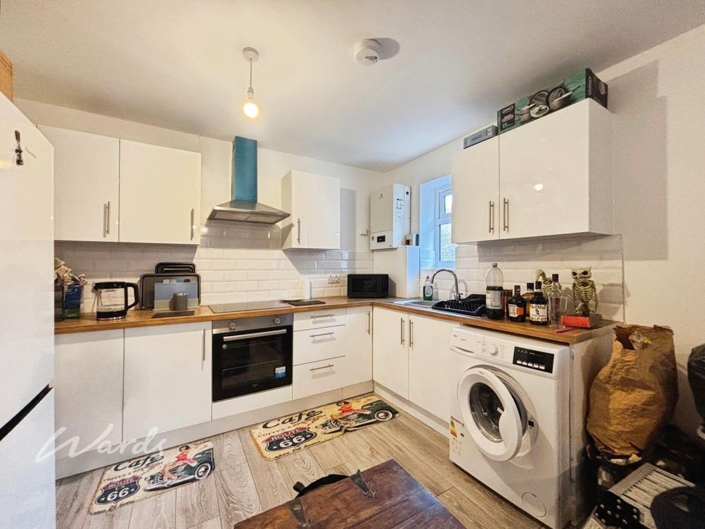 Property photo 2 of 5 Kitchen