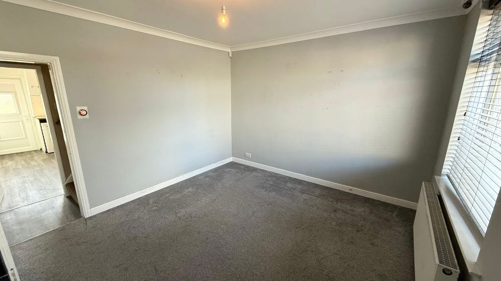Property photo 2 of 10 Image