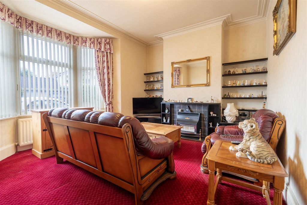 Property photo 2 of 8 Living Room