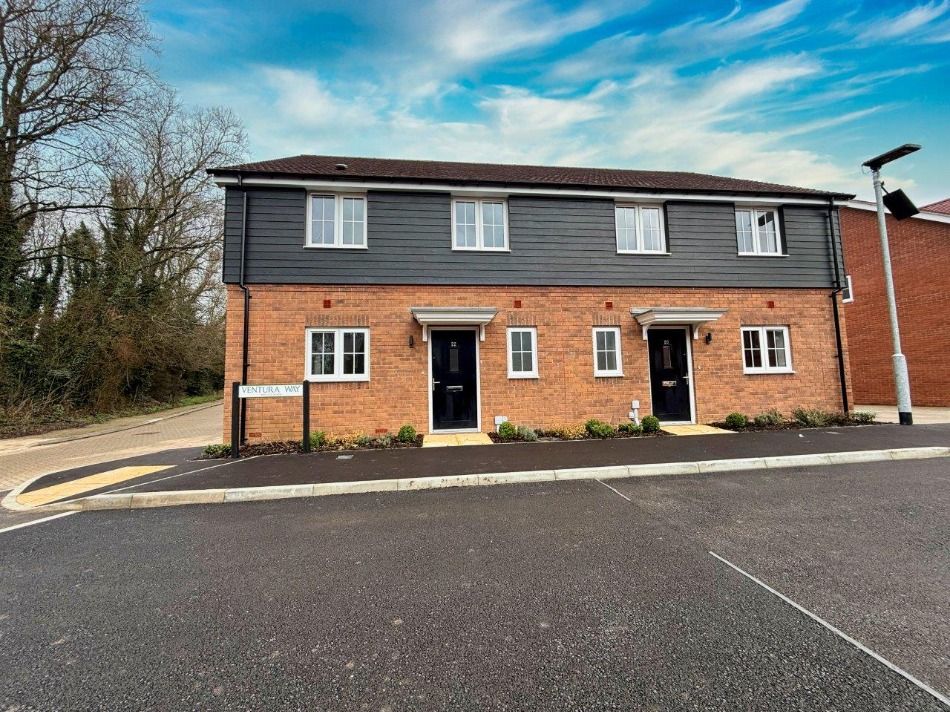 Property photo 2 of 20