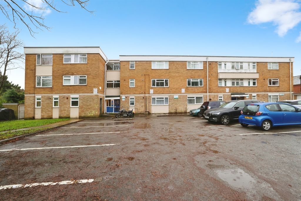 Property photo 1 of 17