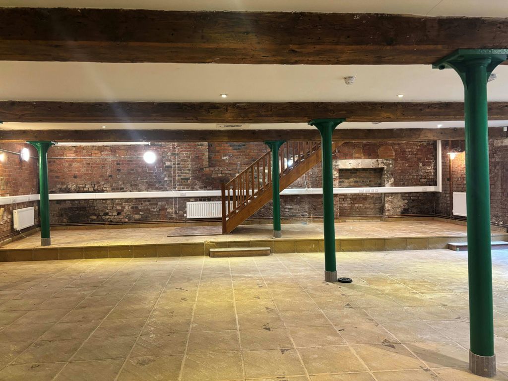 Property photo 3 of 3 Int .Jpg