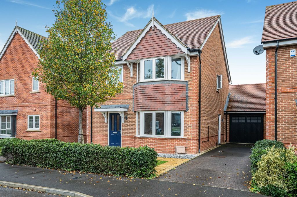 Property photo 1 of 19 Front