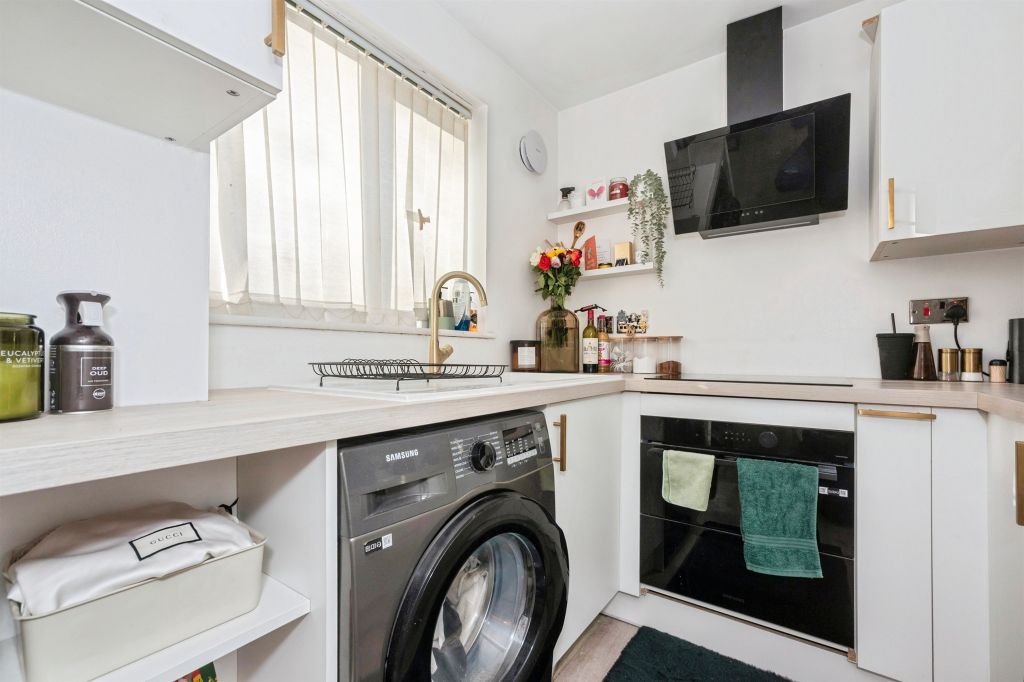 Property photo 3 of 8