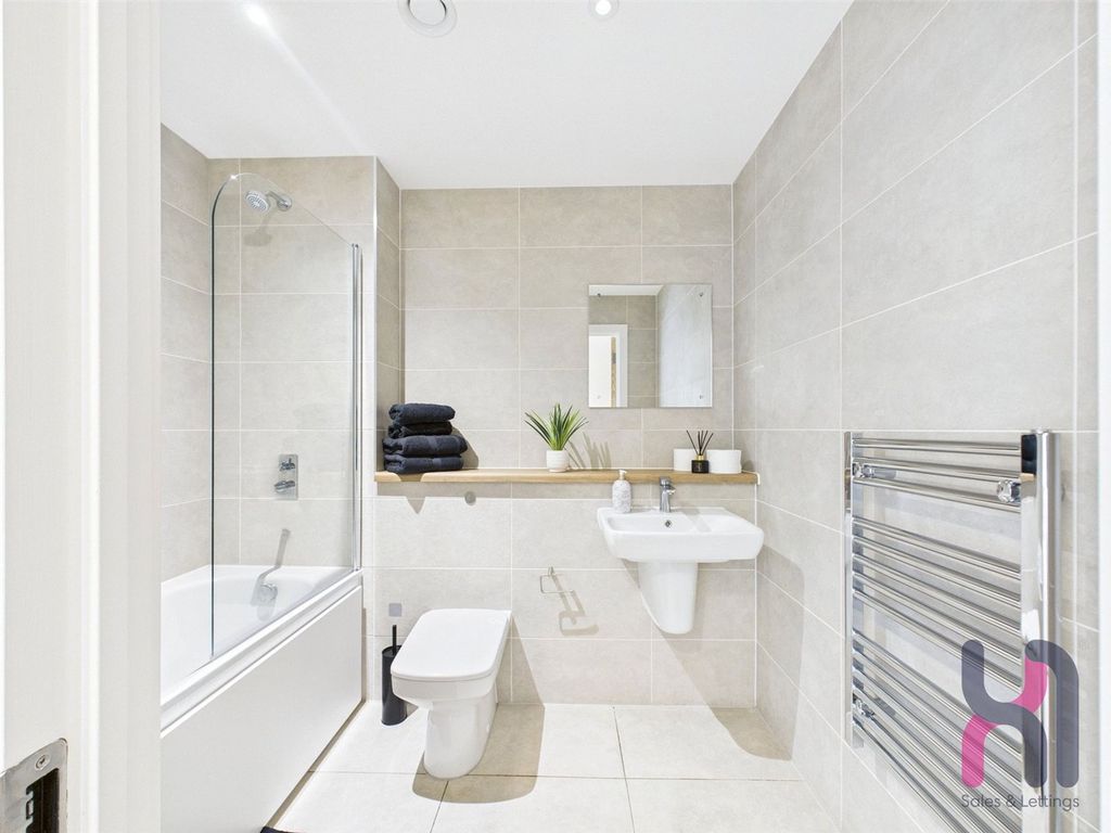 Property photo 2 of 5