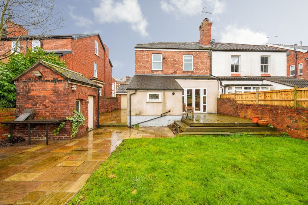 Property photo 2 of 15