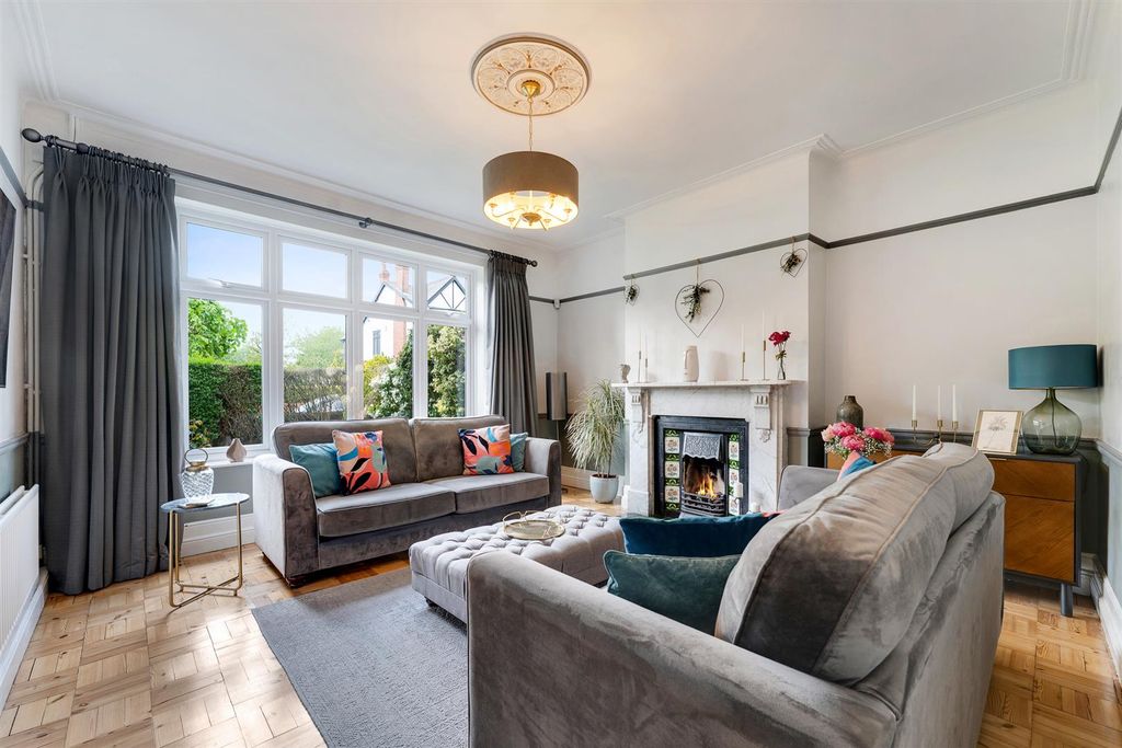 Property photo 2 of 38 22 Albany Avenue-47.Jpg