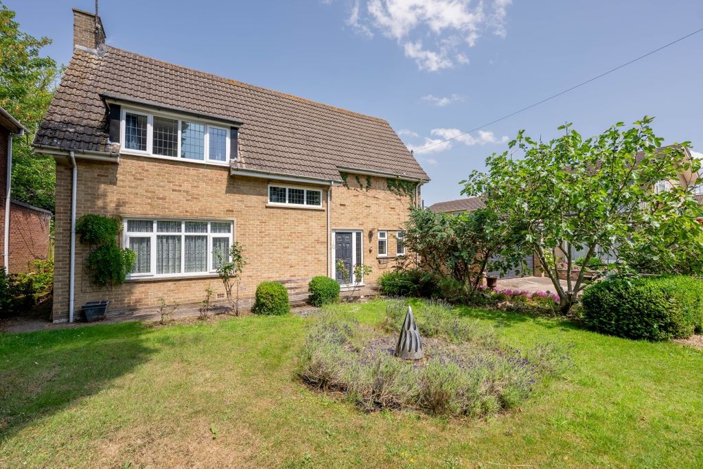 Property photo 1 of 26