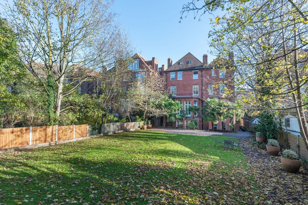 Property photo 2 of 5