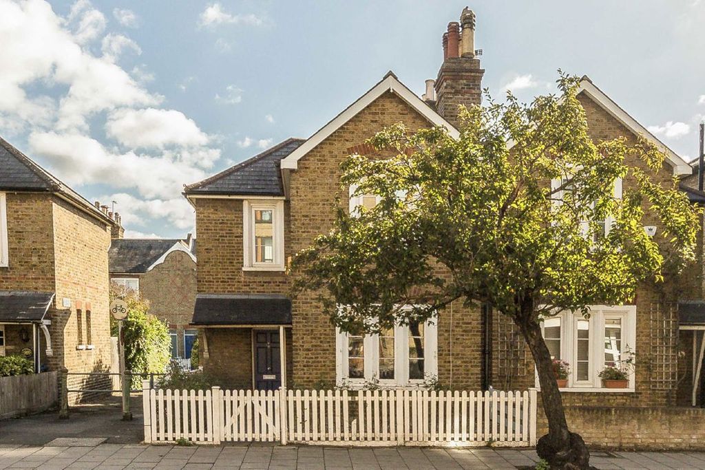 Property photo 1 of 7