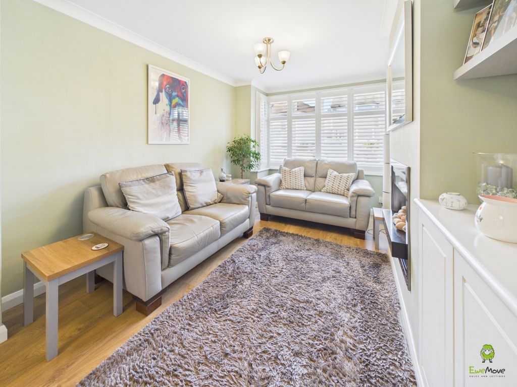 Property photo 3 of 22 Presented By Clinton At Ewemove Bexleyheath And Da