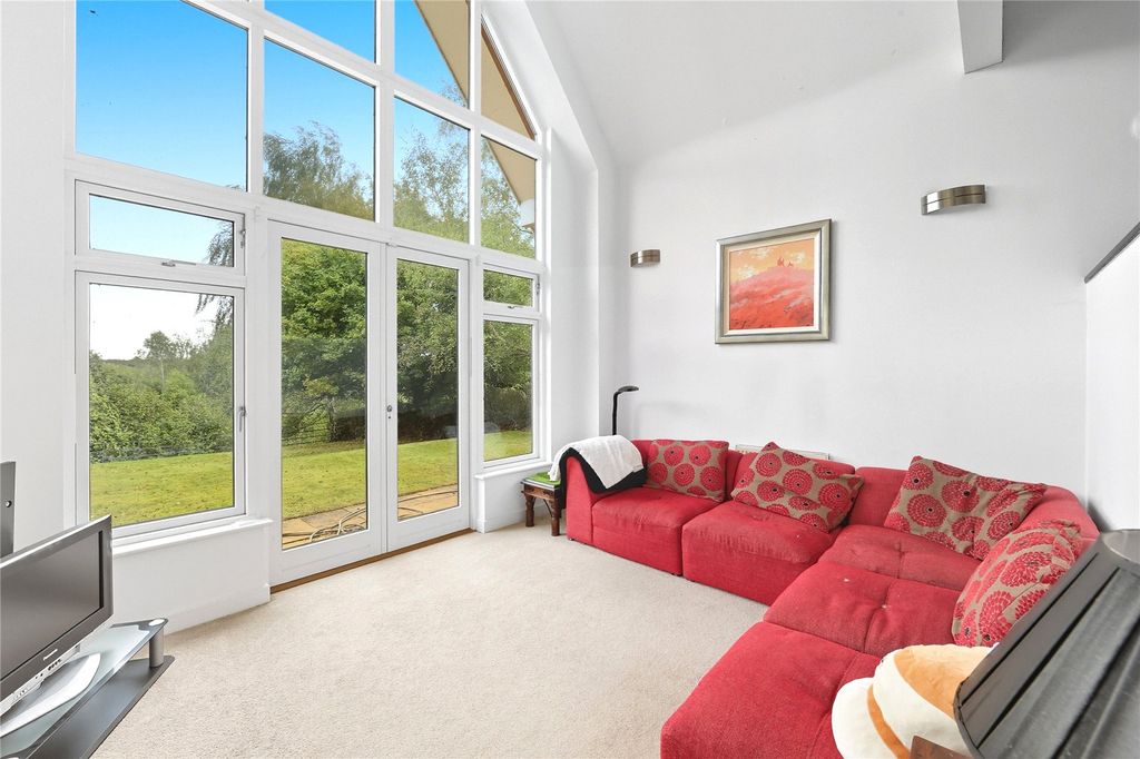Property photo 3 of 51 Picture No. 25