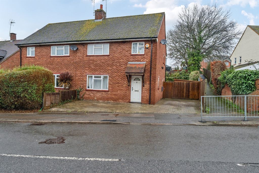 Property photo 1 of 11