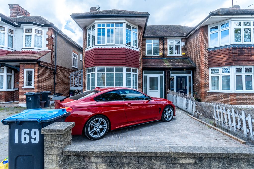 Property photo 1 of 30