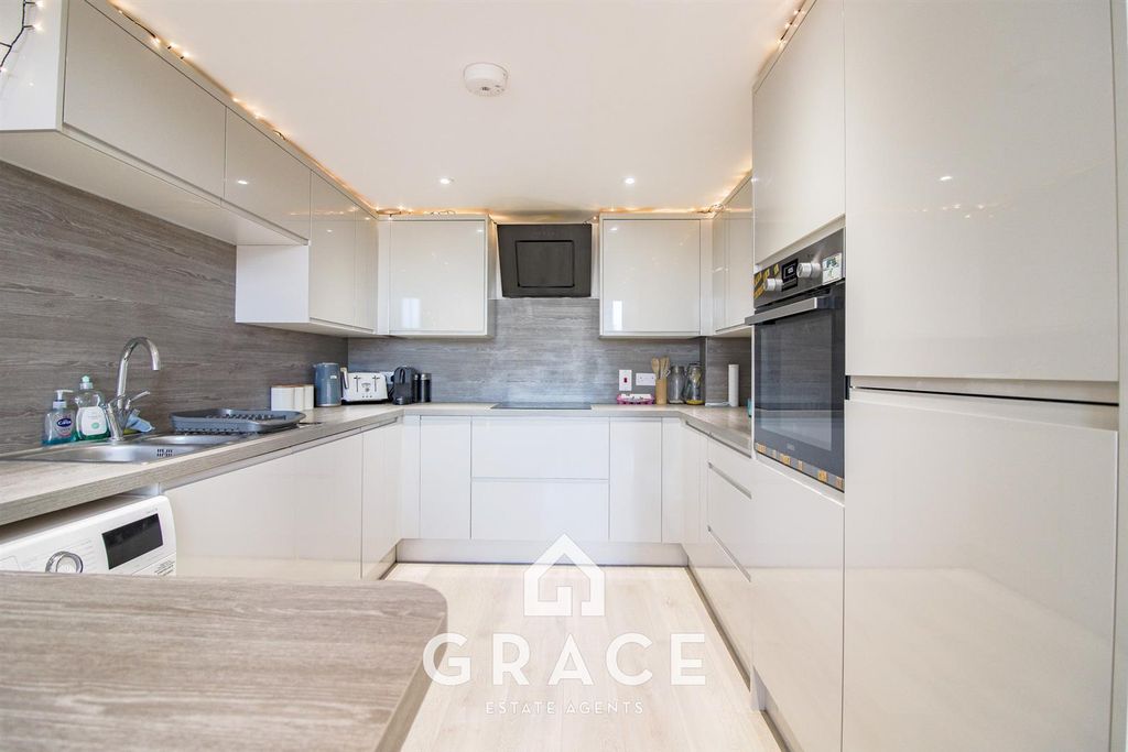 Property photo 1 of 13 Untitled_Hdr-4-Recovered.Jpg